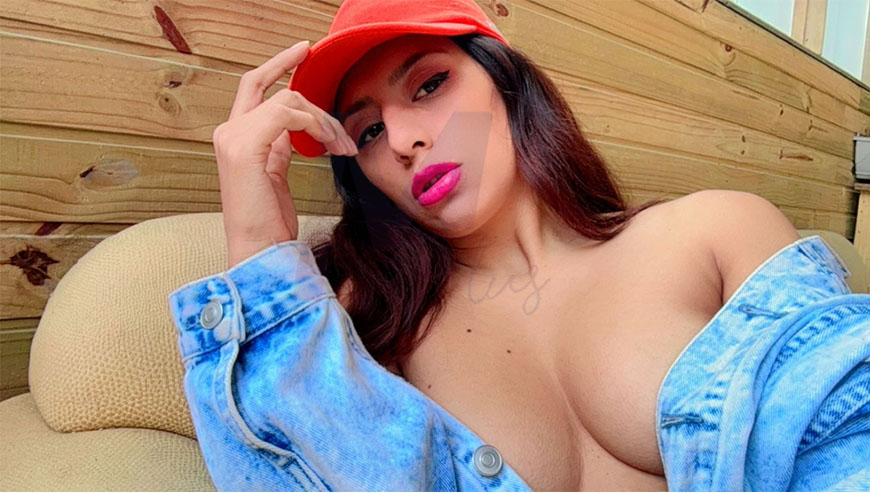 Mikaela Massagista